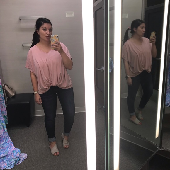 Meet your Posher, Talia - Picture 6 of 15